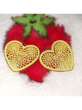 Heart Post Earrings Yellow Gold Tone
